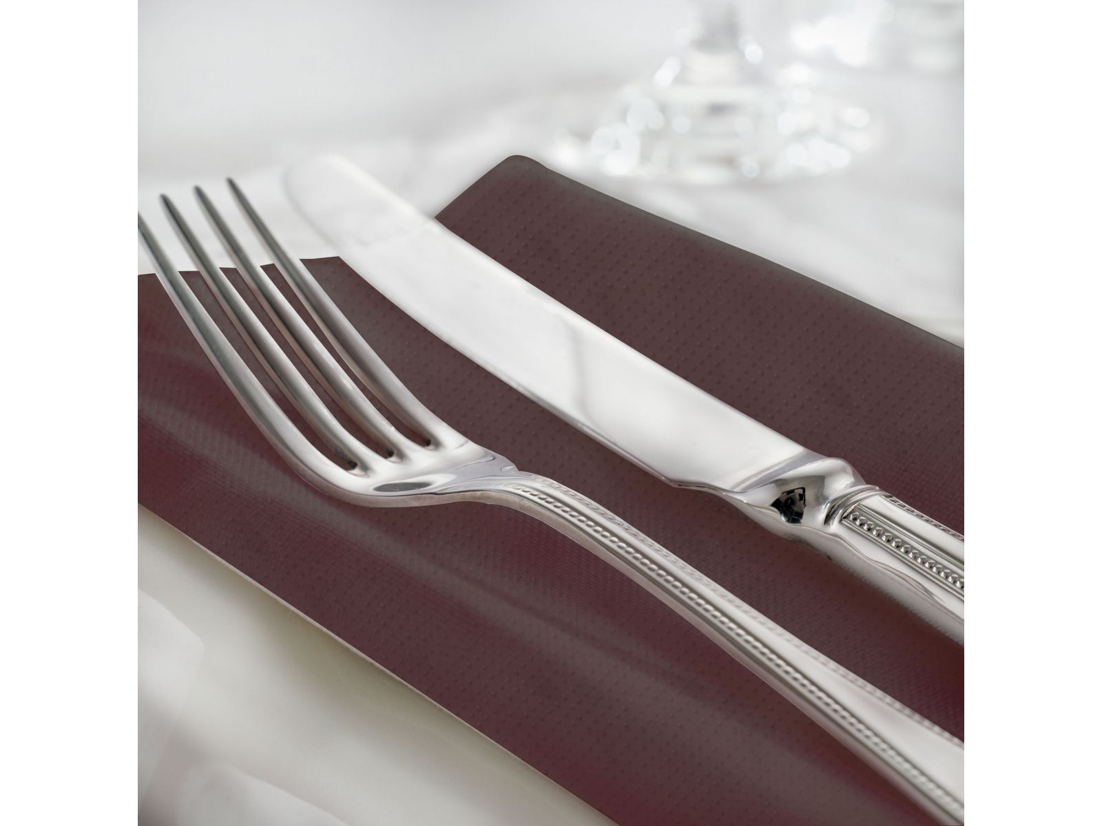 Serwetki Tork Textured 509418 Brązowe 39,5 x 39 Karton 1000 serwetek (20 x 50) Składana 1/4